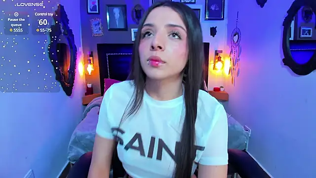 Charlotte  Benett online show from 03-23-25, 04:16