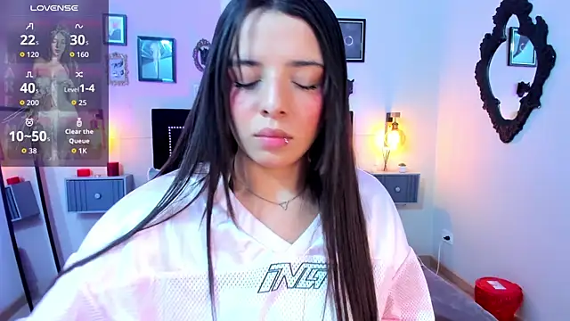 Charlotte  Benett online show from 04-12-26, 05:34