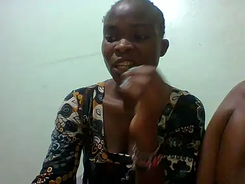 sexxyqueenn22 online show from 12-17-25, 05:19