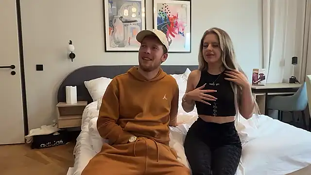 Snapshot of NickyGold_Official chatting on 01-29-25, 01:07 NickyGold Official online show from 01-29-25, 01:07