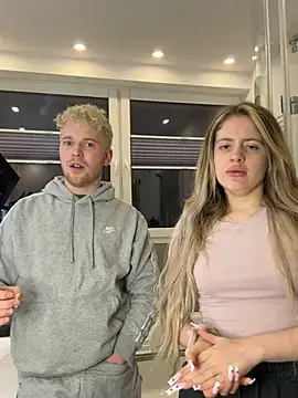 Snapshot of NickyGold_Official chatting on 02-25-25, 09:02 NickyGold Official online show from 02-25-25, 09:02