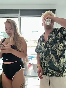 Snapshot of NickyGold_Official chatting on 03-09-25, 03:05 NickyGold Official online show from 03-09-25, 03:05