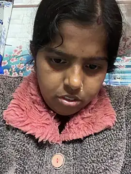 Snapshot of Beauty-queen chatting on 02-02-25, 01:41 Beauty-queen online show from 02-02-25, 01:41