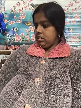 Snapshot of Beauty-queen chatting on 02-07-25, 02:58 Beauty-queen online show from 02-07-25, 02:58