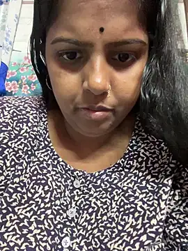 Snapshot of Beauty-queen chatting on 03-09-25, 10:30 Beauty-queen online show from 03-09-25, 10:30