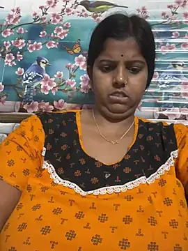 Snapshot of Beauty-queen chatting on 03-17-25, 04:54 Beauty-queen online show from 03-17-25, 04:54