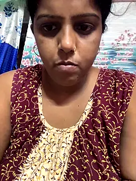 Snapshot of Beauty-queen chatting on 10-10-25, 10:36 Beauty-queen online show from 10-10-25, 10:36