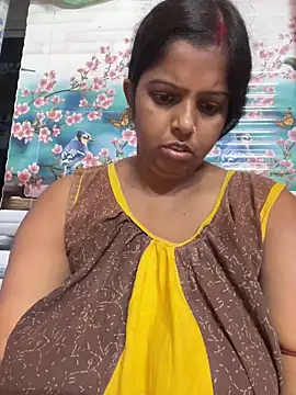 Snapshot of Beauty-queen chatting on 10-18-25, 11:11 Beauty-queen online show from 10-18-25, 11:11