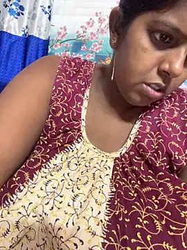 Beauty-queen online show from 04-28-26, 02:33