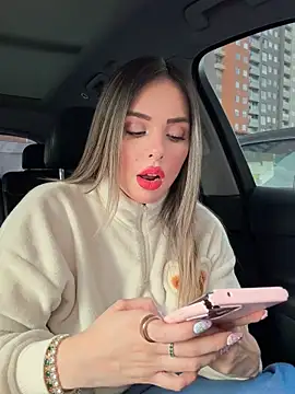 Alirawrz online show from 11-10-25, 12:37