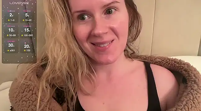 redheadrosie69 online show from 03-09-25, 06:32