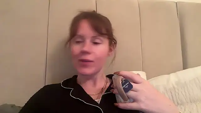 redheadrosie69 online show from 10-17-25, 06:54