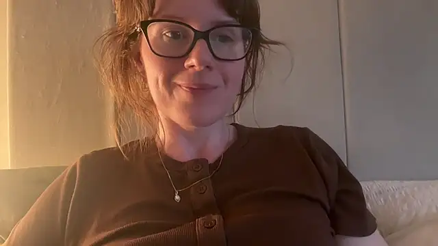 Snapshot of redheadrosie69 chatting on 05-05-26, 07:11 redheadrosie69 online show from 05-05-26, 07:11