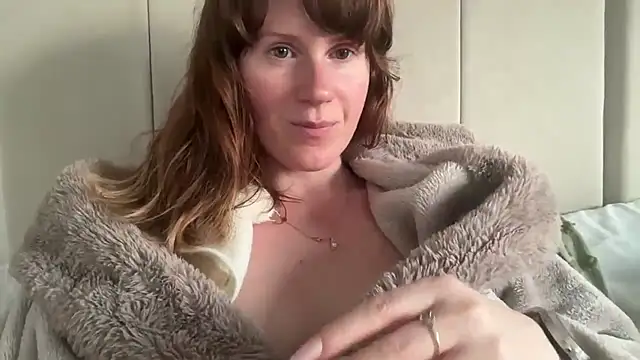 Snapshot of redheadrosie69 chatting on 05-17-26, 06:59 redheadrosie69 online show from 05-17-26, 06:59