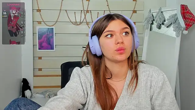 Josephine Kiss online show from 12-22-24, 04:27