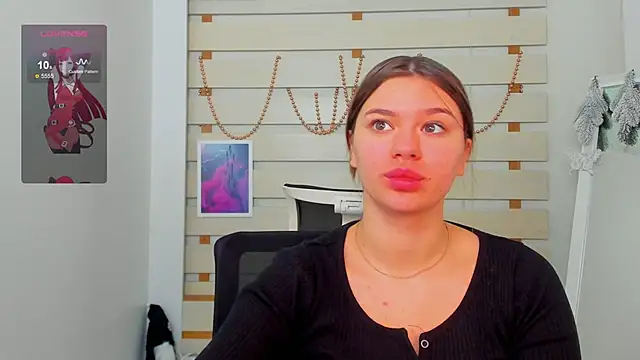 Josephine Kiss online show from 12-28-24, 08:05