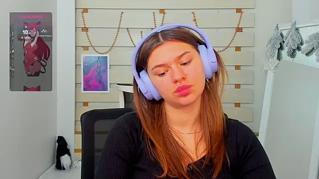 Josephine Kiss online show from 12-29-24, 08:11