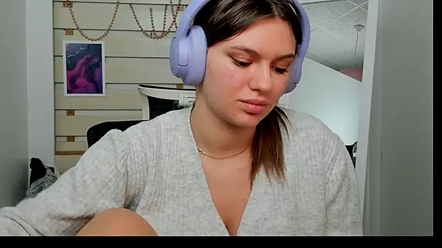 Josephine Kiss online show from 01-21-25, 04:05