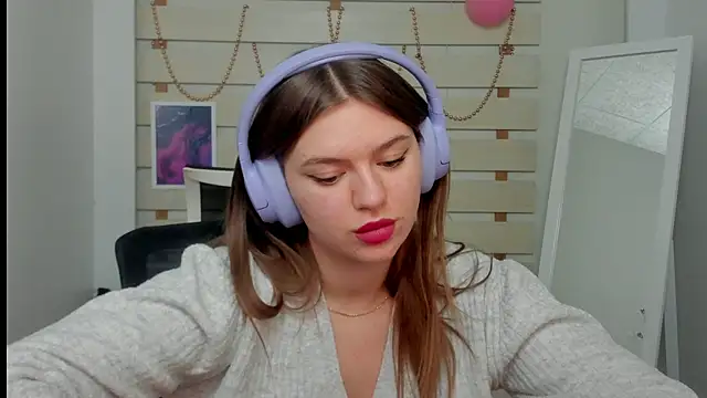 Josephine Kiss online show from 02-24-25, 04:15