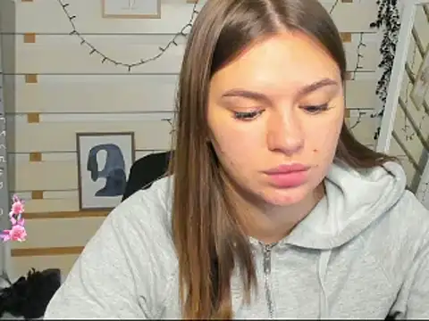 Josephine Kiss online show from 11-28-25, 12:19