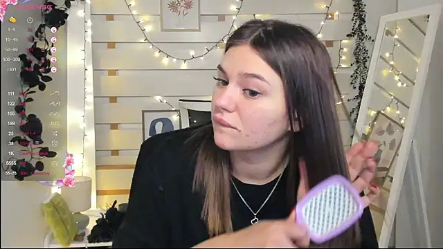 Snapshot of Josephine_Kiss chatting on 01-10-26, 04:31 Josephine Kiss online show from 01-10-26, 04:31