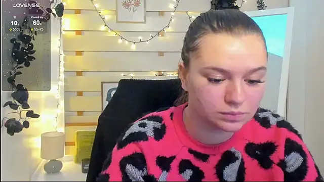 Snapshot of Josephine_Kiss chatting on 02-08-26, 01:36 Josephine Kiss online show from 02-08-26, 01:36