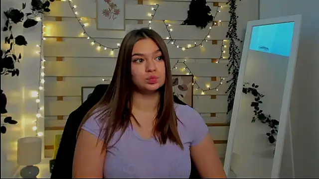 Snapshot of Josephine_Kiss chatting on 02-24-26, 05:16 Josephine Kiss online show from 02-24-26, 05:16