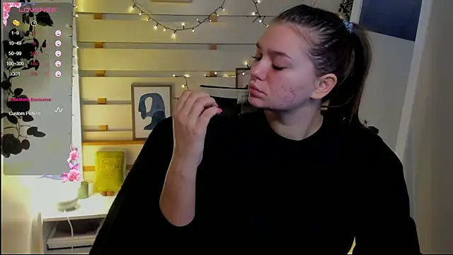 Snapshot of Josephine_Kiss chatting on 02-27-26, 07:52 Josephine Kiss online show from 02-27-26, 07:52