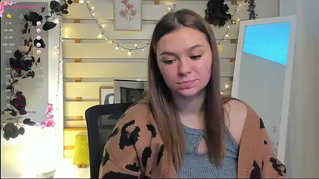 Snapshot of Josephine_Kiss chatting on 03-05-26, 11:17 Josephine Kiss online show from 03-05-26, 11:17