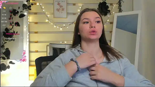 Snapshot of Josephine_Kiss chatting on 03-06-26, 07:27 Josephine Kiss online show from 03-06-26, 07:27