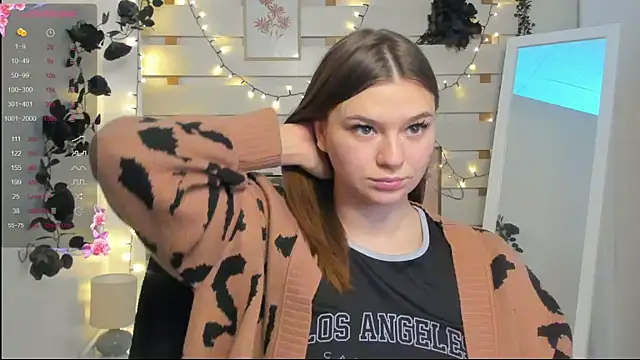 Snapshot of Josephine_Kiss chatting on 03-09-26, 01:26 Josephine Kiss online show from 03-09-26, 01:26