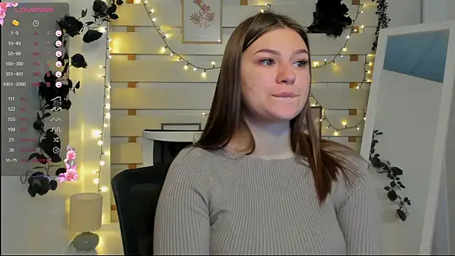 Snapshot of Josephine_Kiss chatting on 03-15-26, 10:21 Josephine Kiss online show from 03-15-26, 10:21