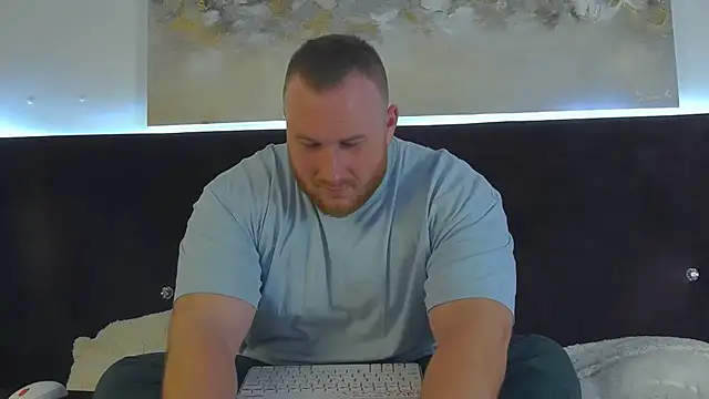 Snapshot of RoddyStill chatting on 01-20-25, 08:19 RoddyStill online show from 01-20-25, 08:19