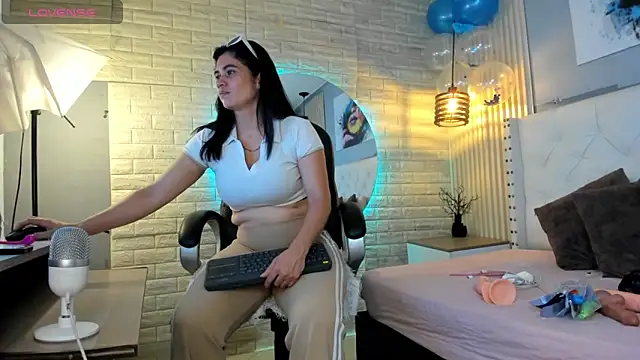 sussy  stone online show from 06-13-26, 11:52