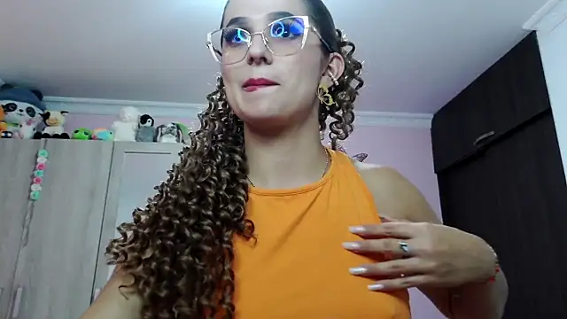 Snapshot of caroline_jonson chatting on 02-09-25, 08:24 caroline jonson online show from 02-09-25, 08:24