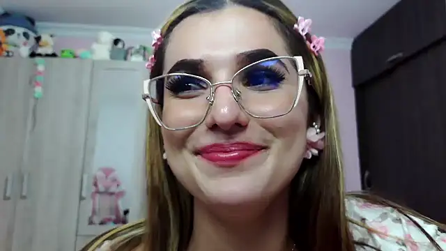 Snapshot of caroline_jonson chatting on 02-10-25, 10:30 caroline jonson online show from 02-10-25, 10:30