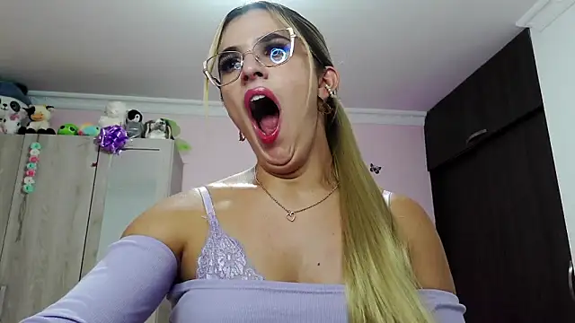 Snapshot of caroline_jonson chatting on 02-28-25, 09:55 caroline jonson online show from 02-28-25, 09:55