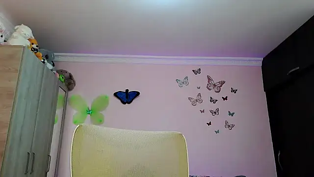 Snapshot of caroline_jonson chatting on 09-20-25, 02:29 caroline jonson online show from 09-20-25, 02:29