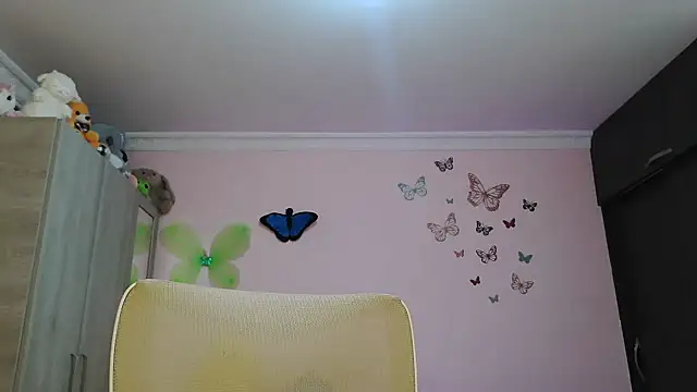 Snapshot of caroline_jonson chatting on 10-30-25, 09:37 caroline jonson online show from 10-30-25, 09:37