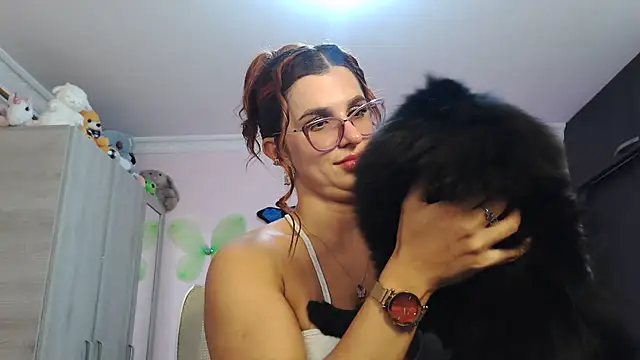 Snapshot of caroline_jonson chatting on 11-16-25, 09:20 caroline jonson online show from 11-16-25, 09:20