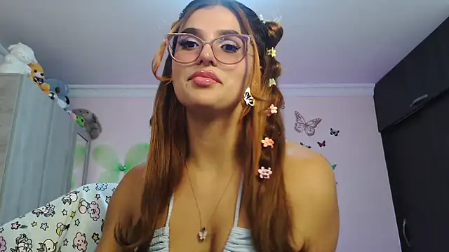 Snapshot of caroline_jonson chatting on 12-13-25, 09:42 caroline jonson online show from 12-13-25, 09:42