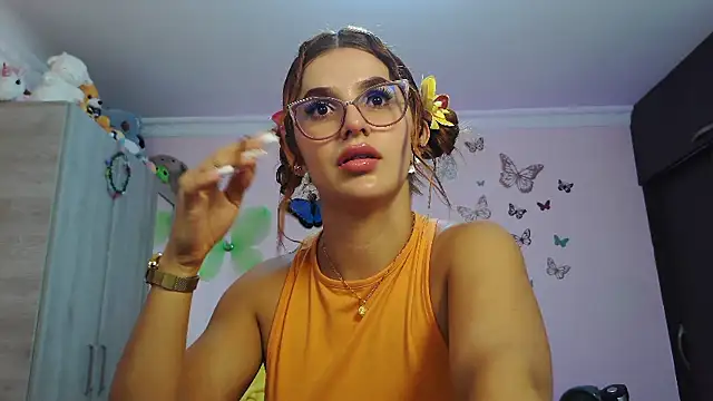 caroline jonson online show from 01-10-26, 07:48