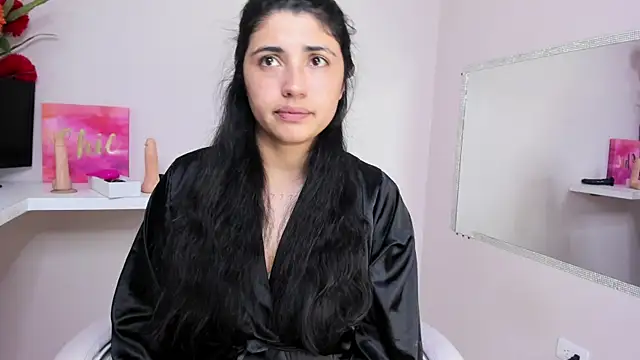 Snapshot of Danna_777_ chatting on 12-17-24, 06:02 Danna 777  online show from 12-17-24, 06:02