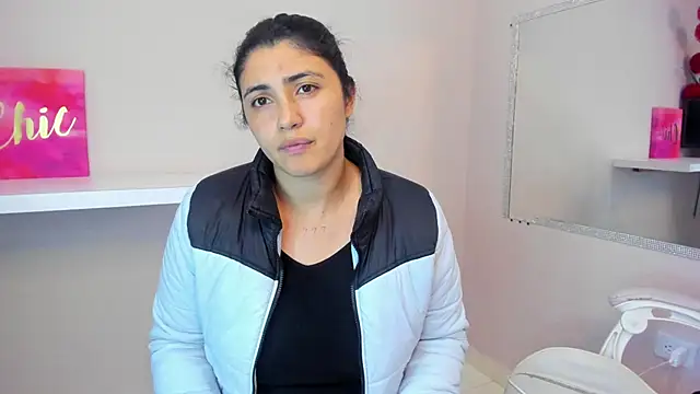 Snapshot of Danna_777_ chatting on 12-29-24, 03:11 Danna 777  online show from 12-29-24, 03:11