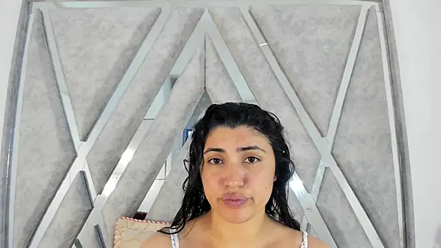 Snapshot of Danna_777_ chatting on 02-02-25, 01:34 Danna 777  online show from 02-02-25, 01:34