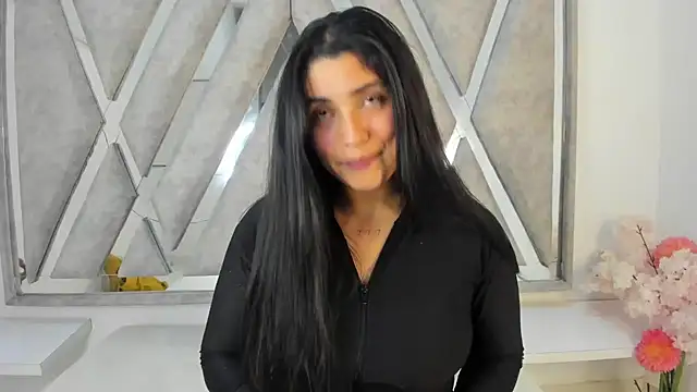 Snapshot of Danna_777_ chatting on 02-18-25, 12:15 Danna 777  online show from 02-18-25, 12:15