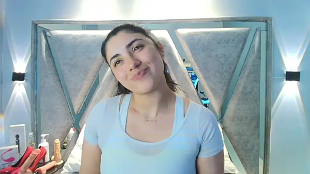 Snapshot of Danna_777_ chatting on 10-06-25, 09:01 Danna 777  online show from 10-06-25, 09:01