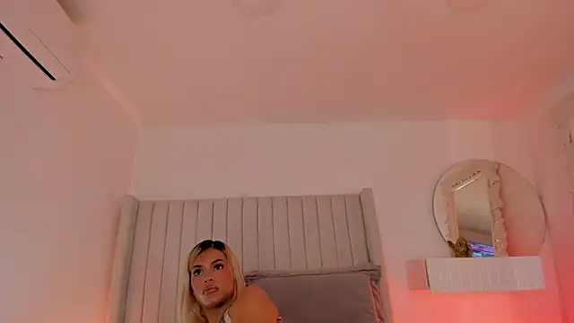 Shelynna azzul online show from 03-21-26, 08:01