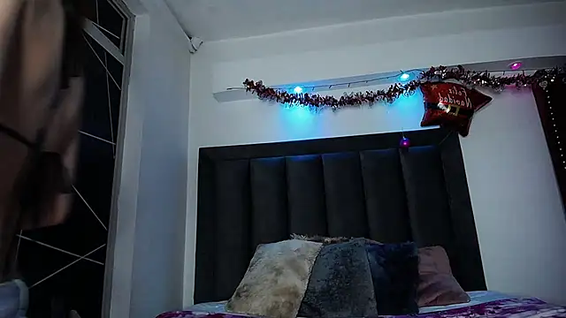 Tifanny Sweett online show from 12-31-24, 04:06