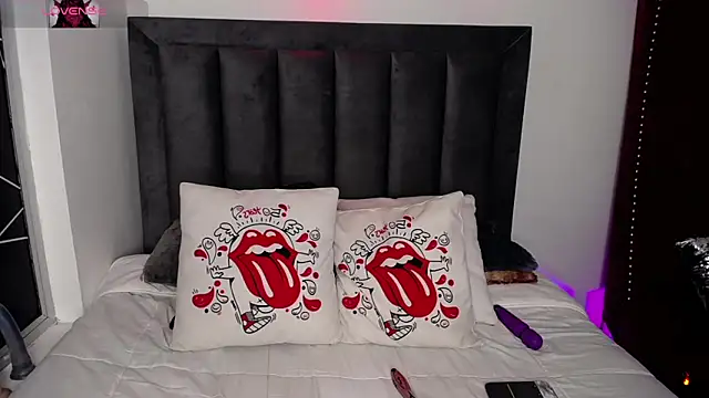 Tifanny Sweett online show from 02-28-25, 07:48